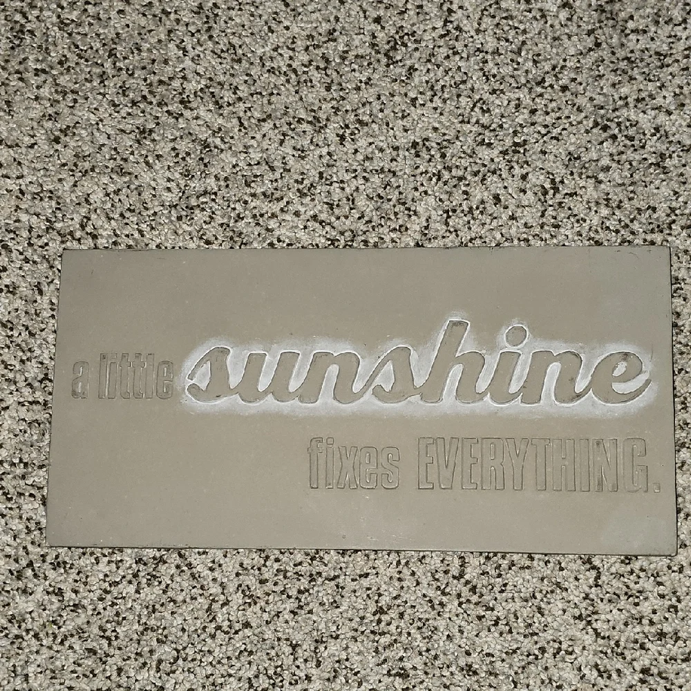 Hallmark Decorative Plaque - 'A Little Sunshine Fixes Everything' Concrete